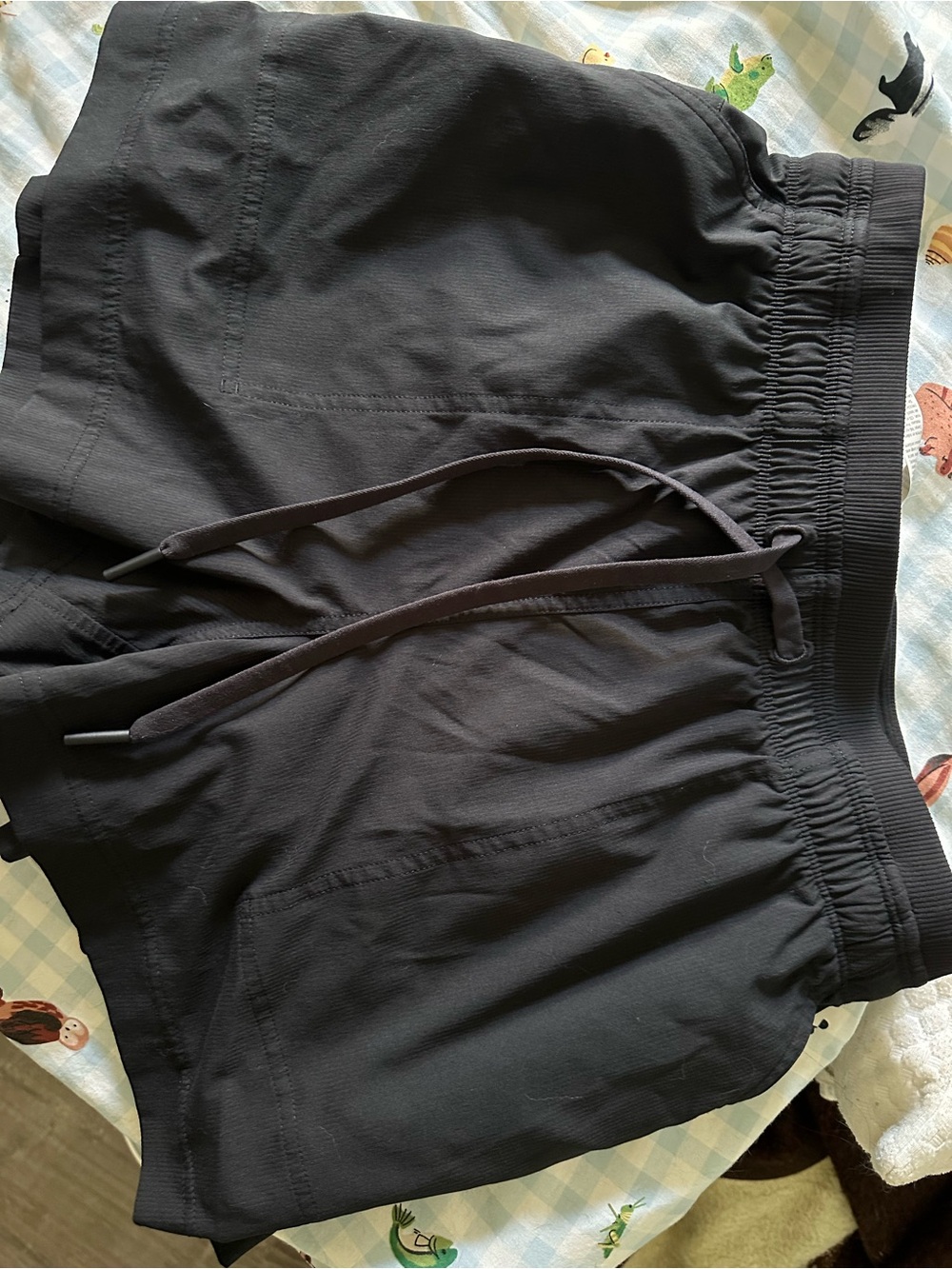 GUC XS Lululemon black dance studio evolve shorts